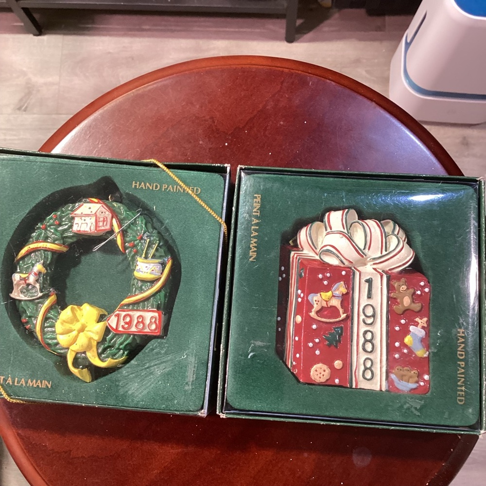 Pair of Vintage Eaton 1988 Christmas ornaments in a box.